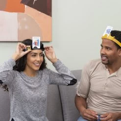 SpinMaster Hedbanz Game -Children's Toy Store Hedbanz9