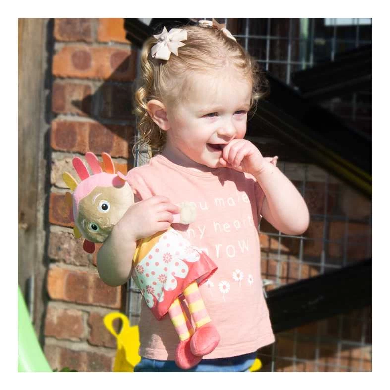 In The Night Garden Upsy Daisy Talking Soft Toy 9 In The Night Garden Upsy Daisy Talking Soft Toy - Image 7