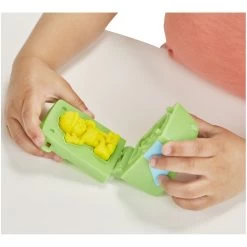 Play-Doh Dumpin' Fun 2-in-1 Garbage Truck -Children's Toy Store Play DohDumpin Fun2 in 1GarbageTruck6